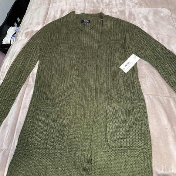 Olive green  cardigan - Picture 1 of 2